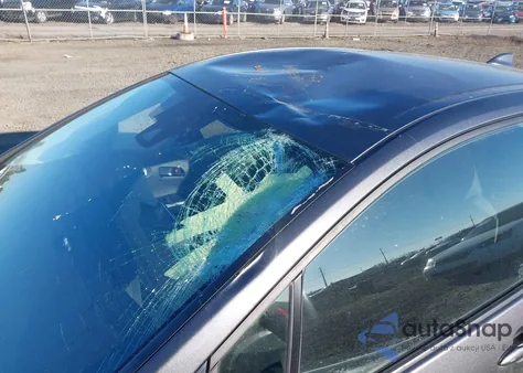 2021 Toyota Prius Prime Le z USA, uszkodzony, nr VIN JTDKAMFP0M3185706